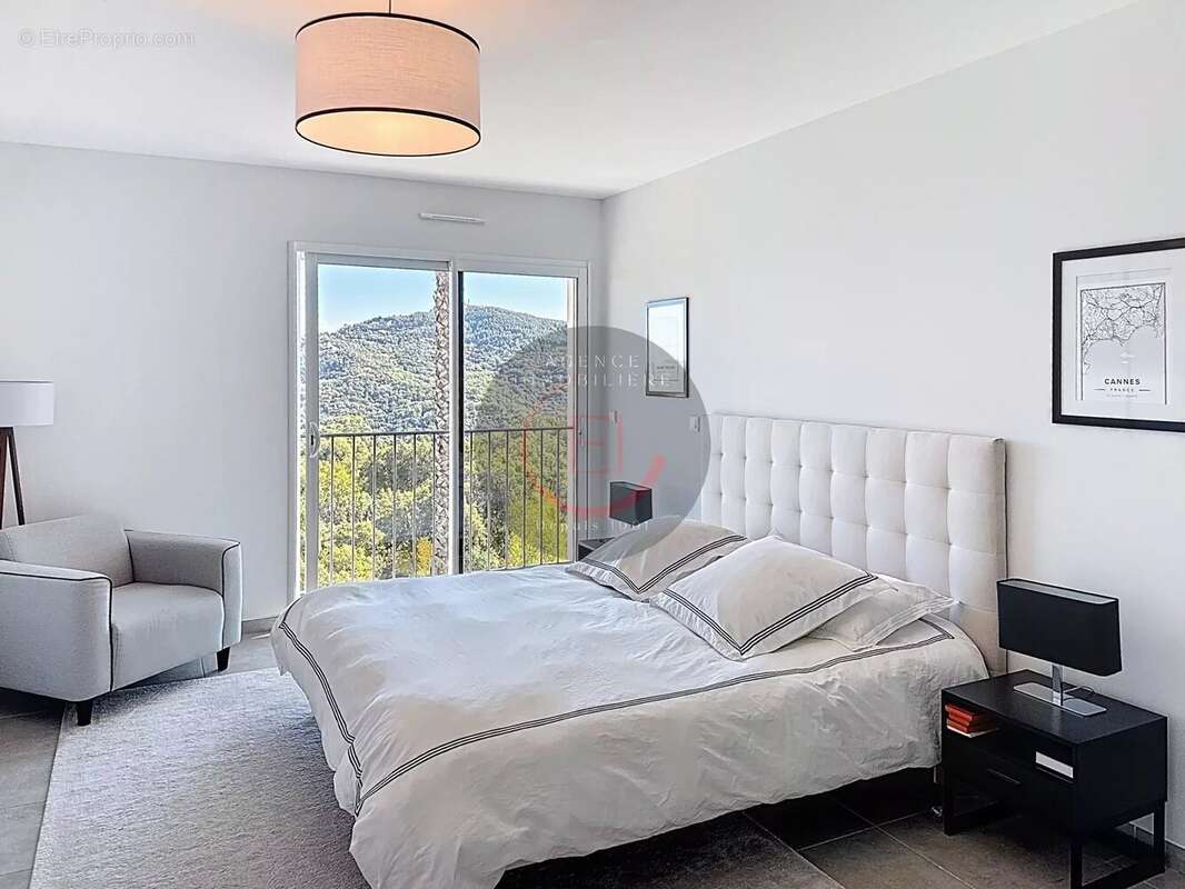 Maison à LES ADRETS-DE-L&#039;ESTEREL