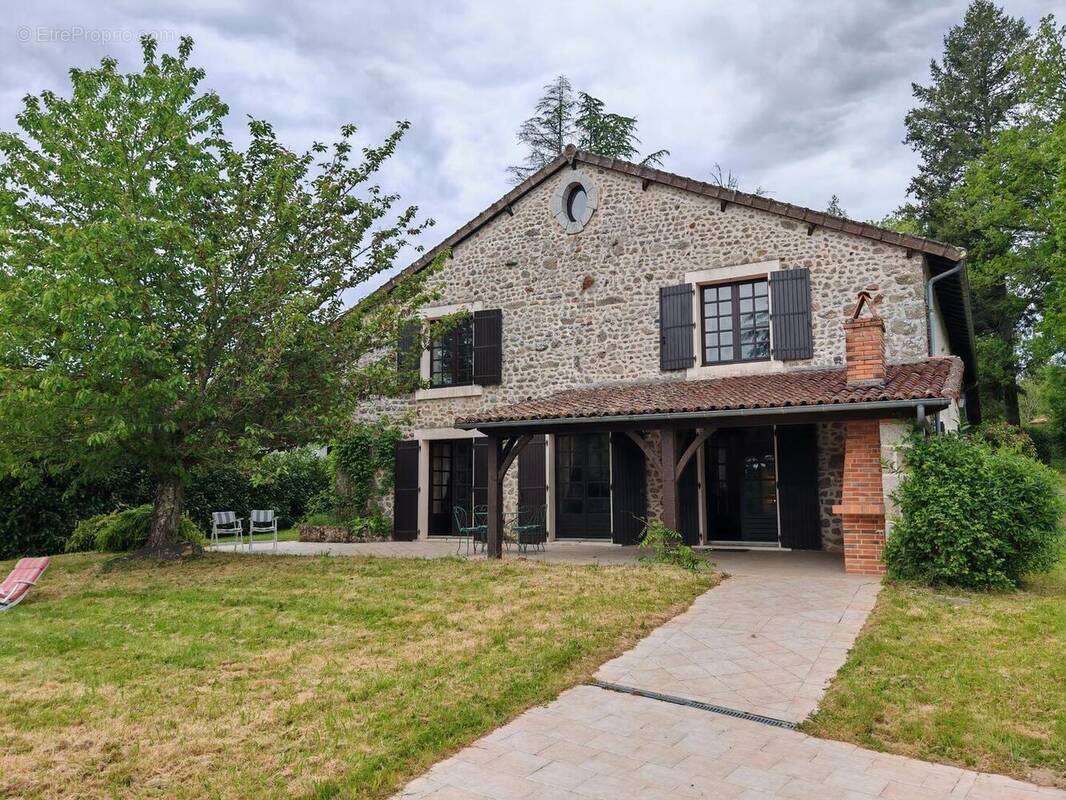 IMG20250507162224 - Maison à PIEGUT-PLUVIERS