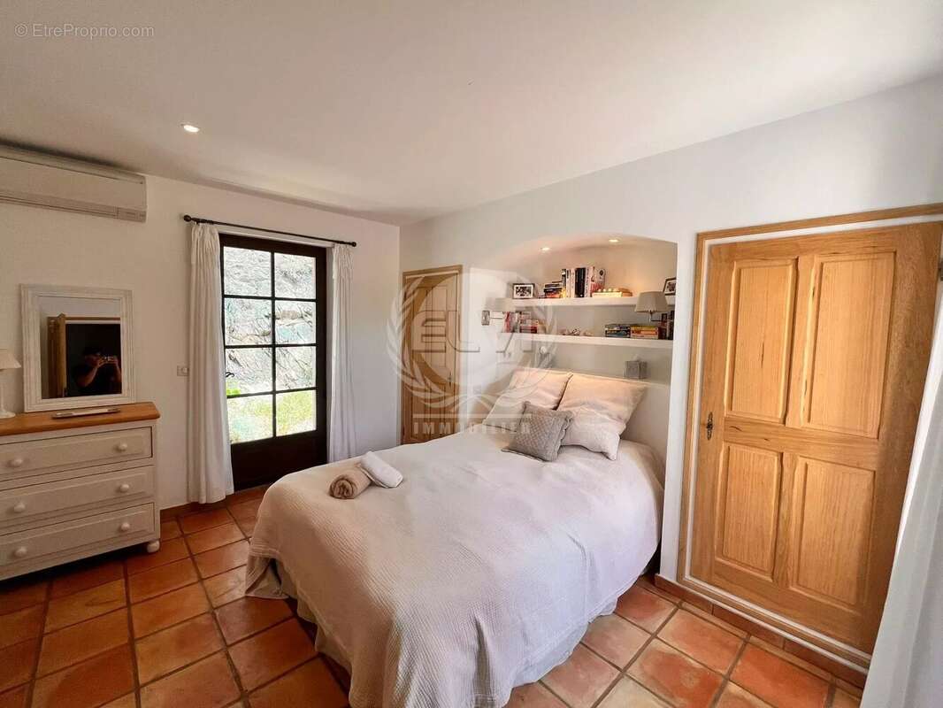 Maison à PLAN-DE-LA-TOUR