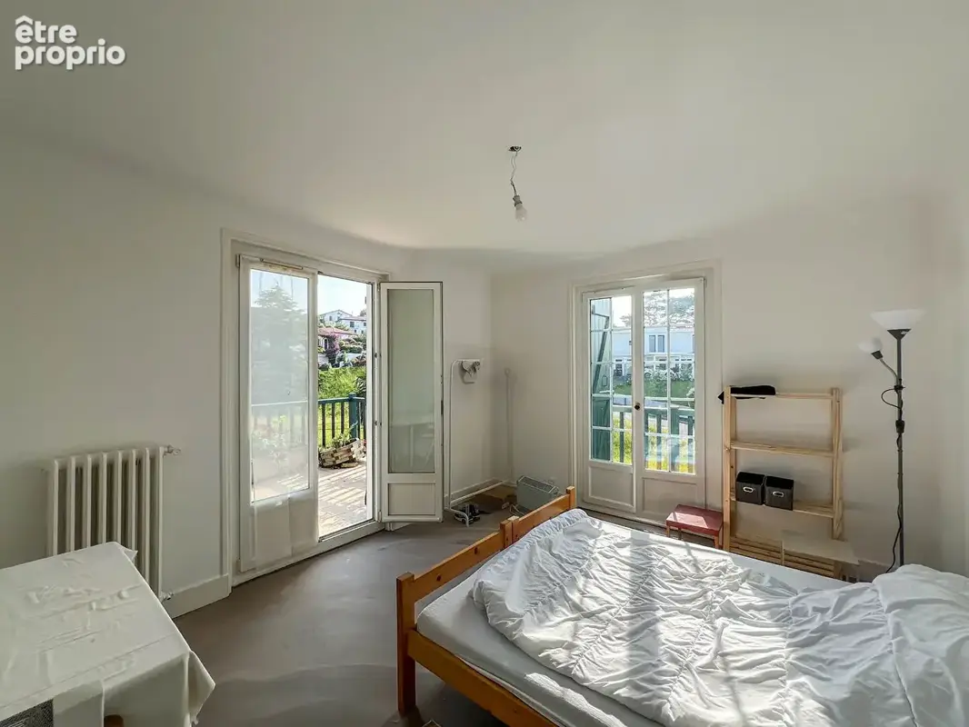 Front de mer Ciboure, plage de Socoa, appartement 80 m2 à réinventer - balcons, véranda, garage - photo 11