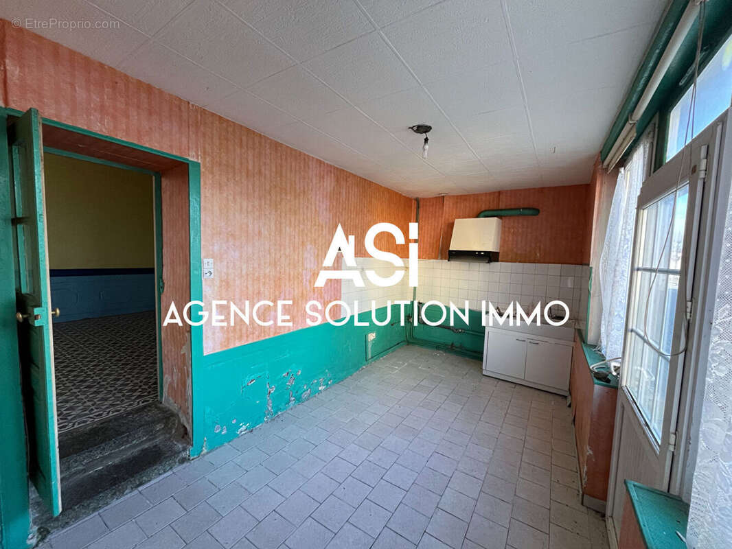 Maison de bourg de 216m²  sur un terrain de 1924m² proche de Villaines la Juhel - photo 12