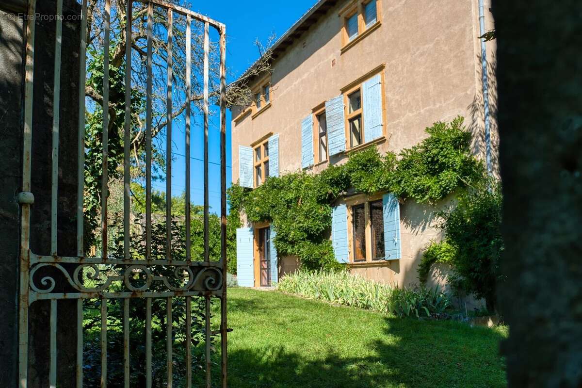 Maison à CHAZAY-D&#039;AZERGUES