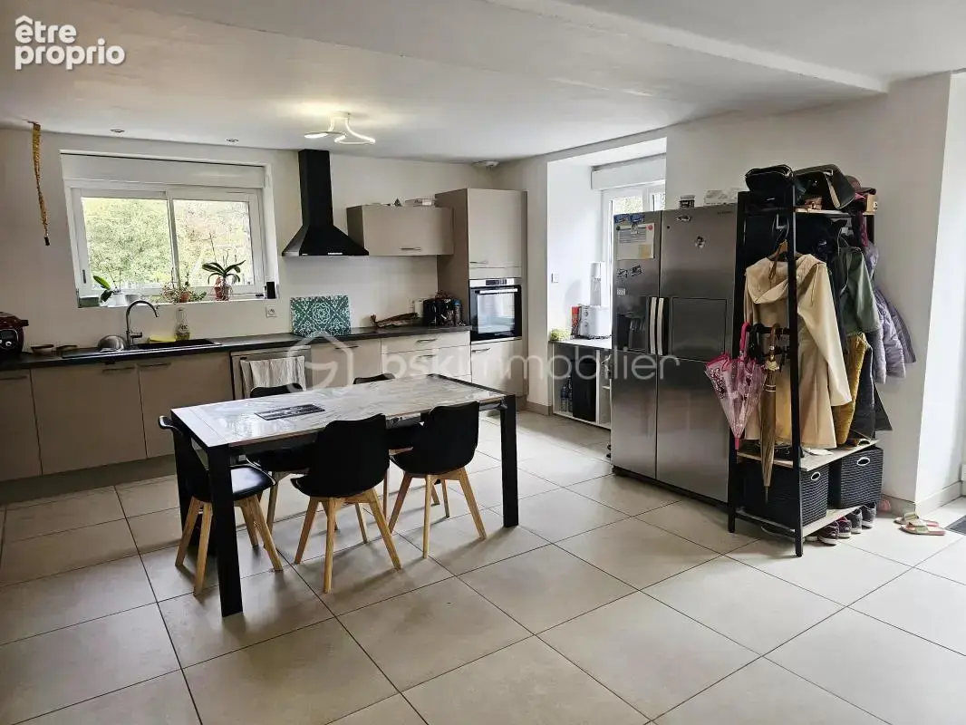 COUP DE CŒUR – Longère rénovée, 5 chambres, grange et 2 000 m² de terrain près de Redon - photo 3