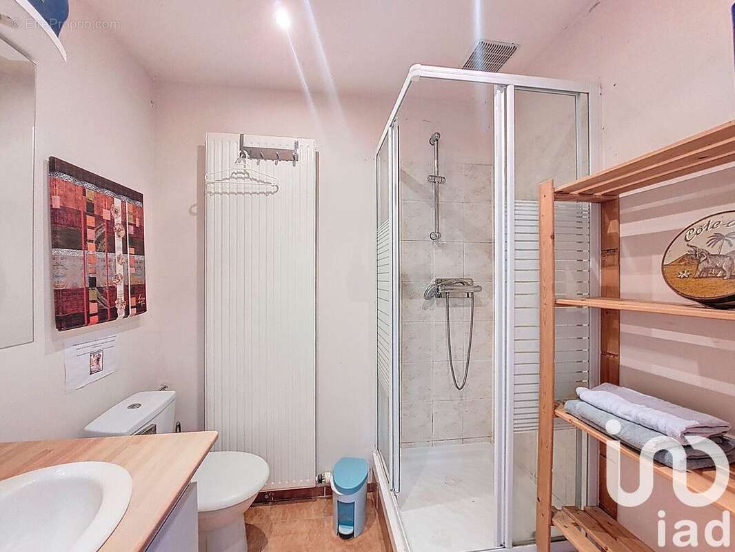 Maison 255 m² à Castillon-Massas  - photo 8