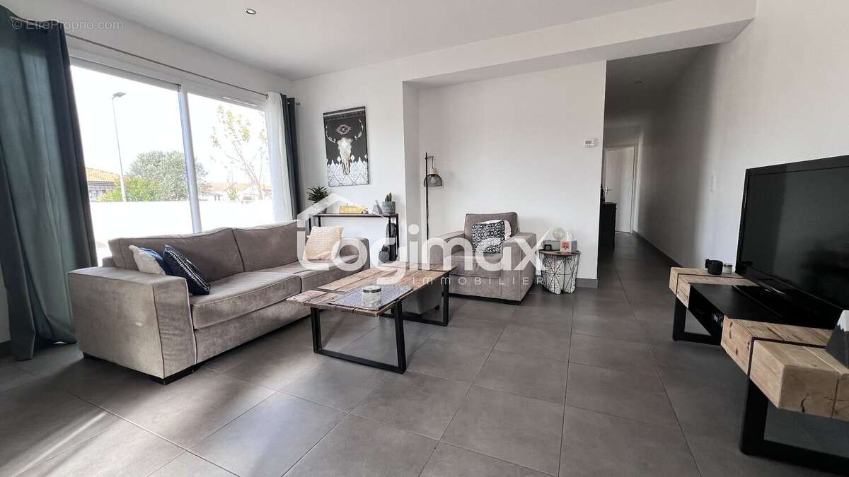 Maison à SAINT-XANDRE