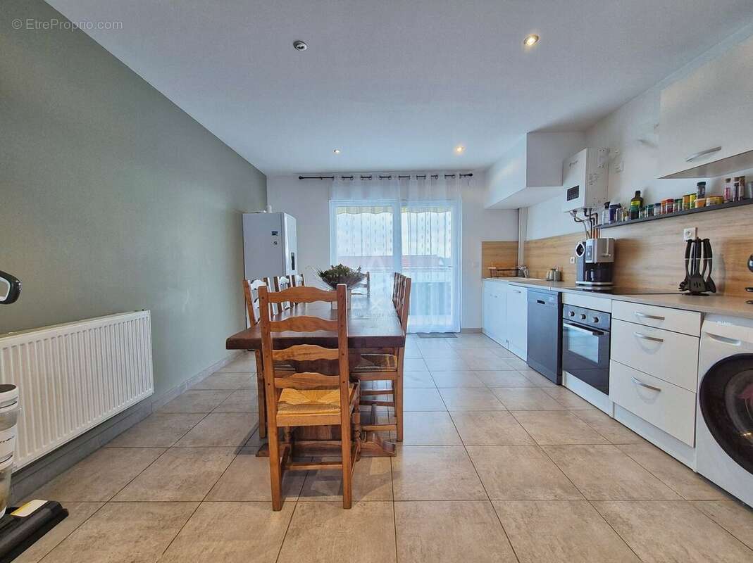 Appartement à AMNEVILLE