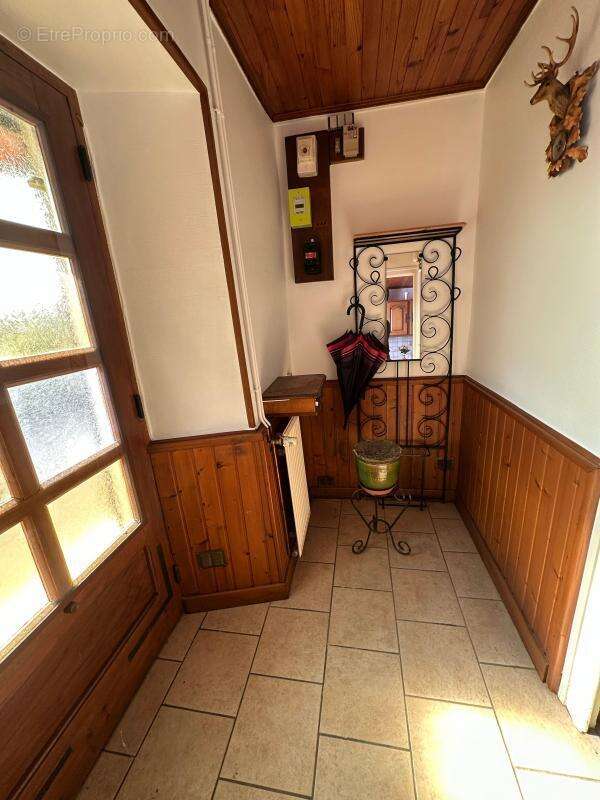 Maison à LA BATIE-MONTGASCON