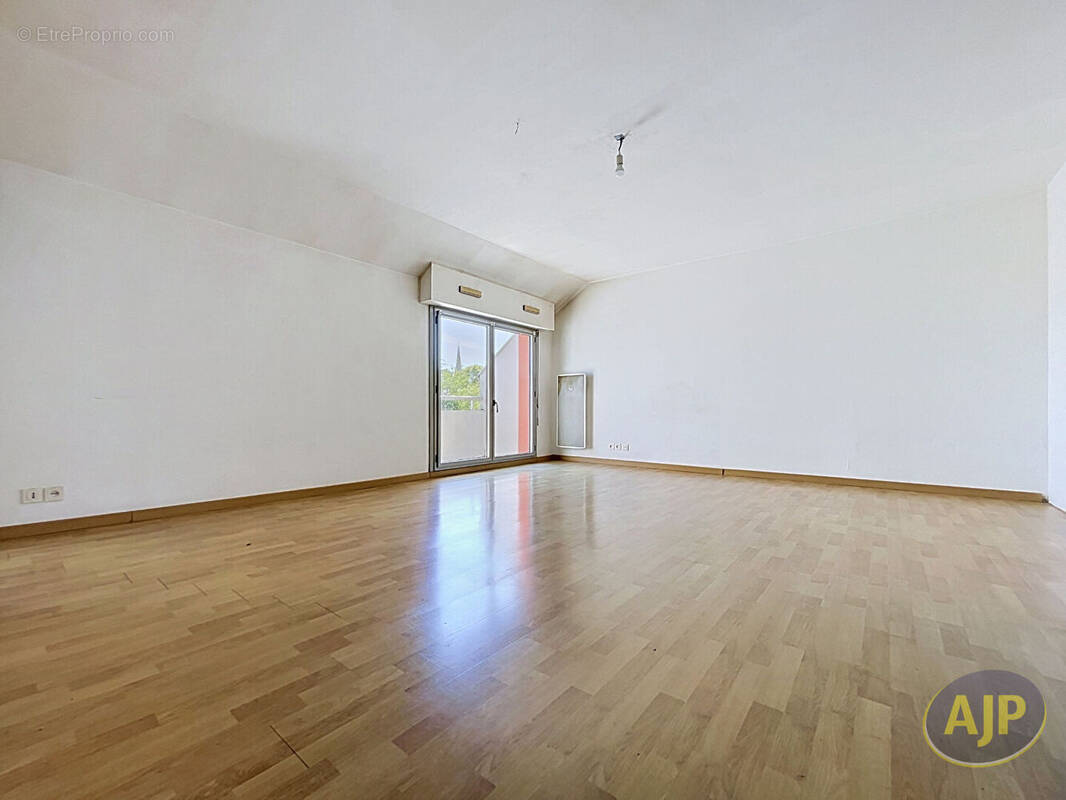 Appartement à REZE