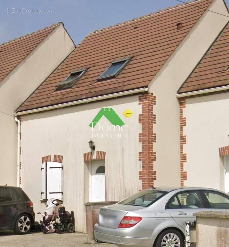 Maison à SAINTE-GENEVIEVE