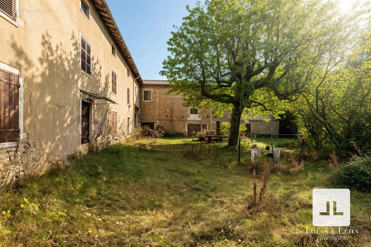Appartement à JASSANS-RIOTTIER