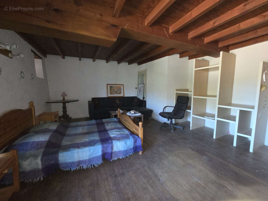 Ensemble immobilier dans le bourg du village - photo 21