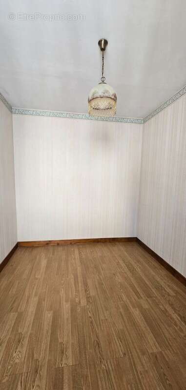 Maison à LE PALAIS-SUR-VIENNE