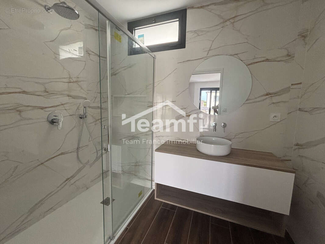 Maison à SAINT-JEAN-DE-BRAYE