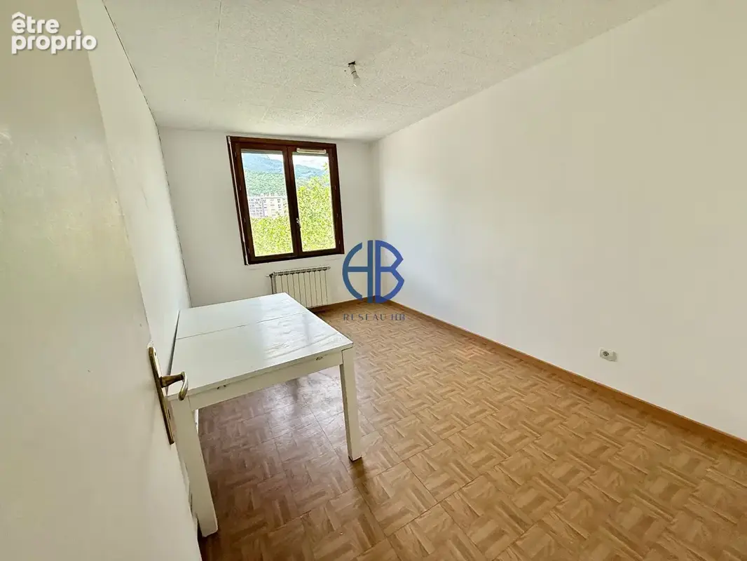 Appartement T4 lumineux au dernier étage - photo 6