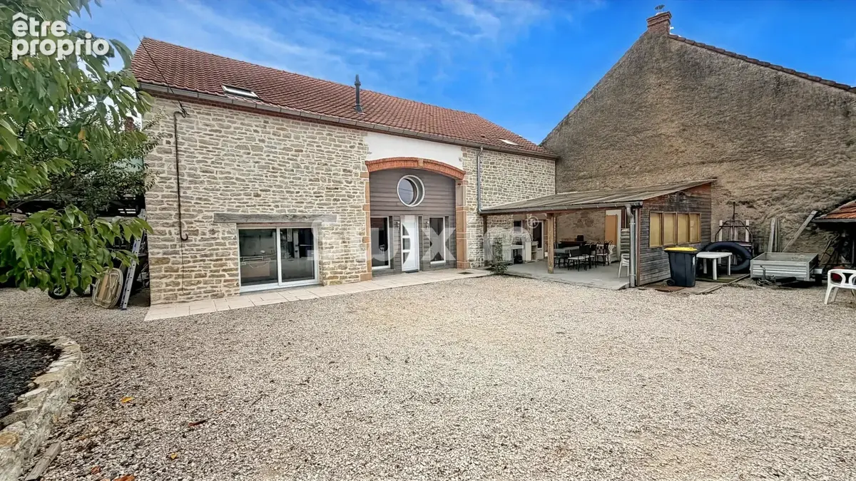 Maison 6 pièces 243 m² à vendre à Poncey-Les-Athee (21130) - photo 1