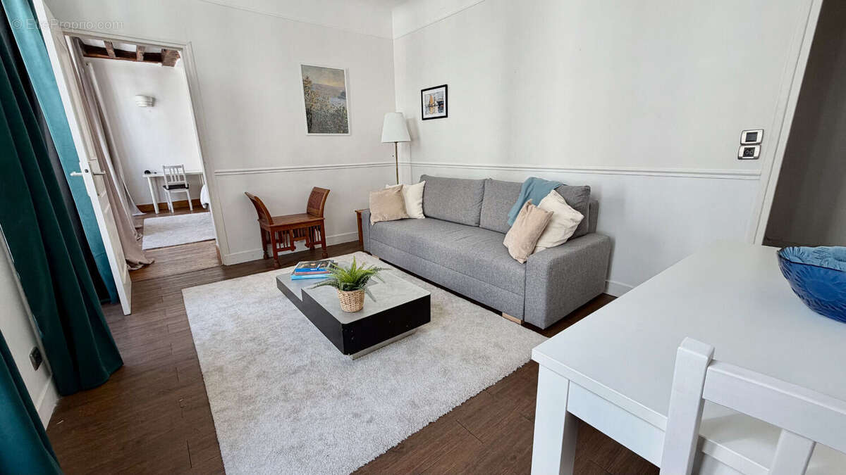 Appartement à PARIS-2E