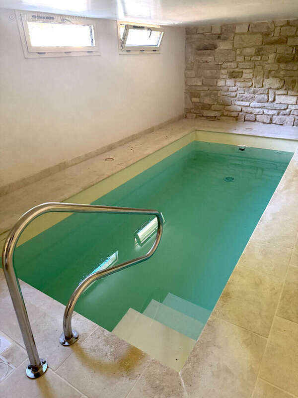 Maison à PERNES-LES-FONTAINES