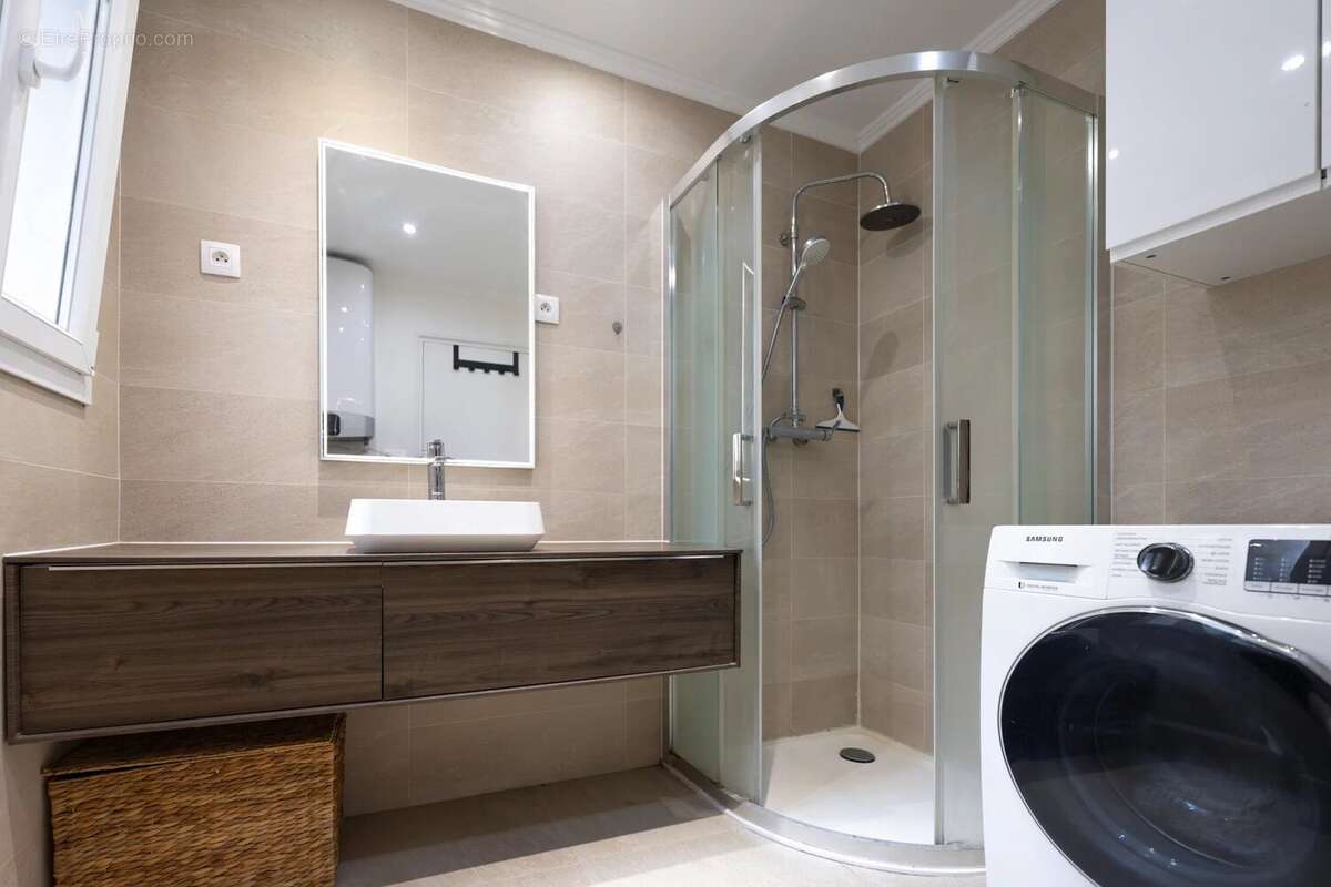 Appartement à PARIS-11E