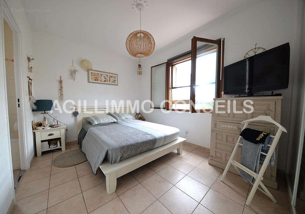 Appartement à PUGET-SUR-ARGENS