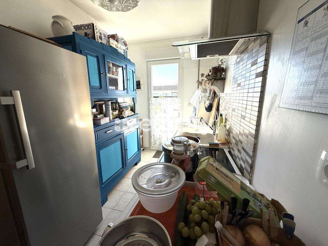 Maison à LES ADJOTS