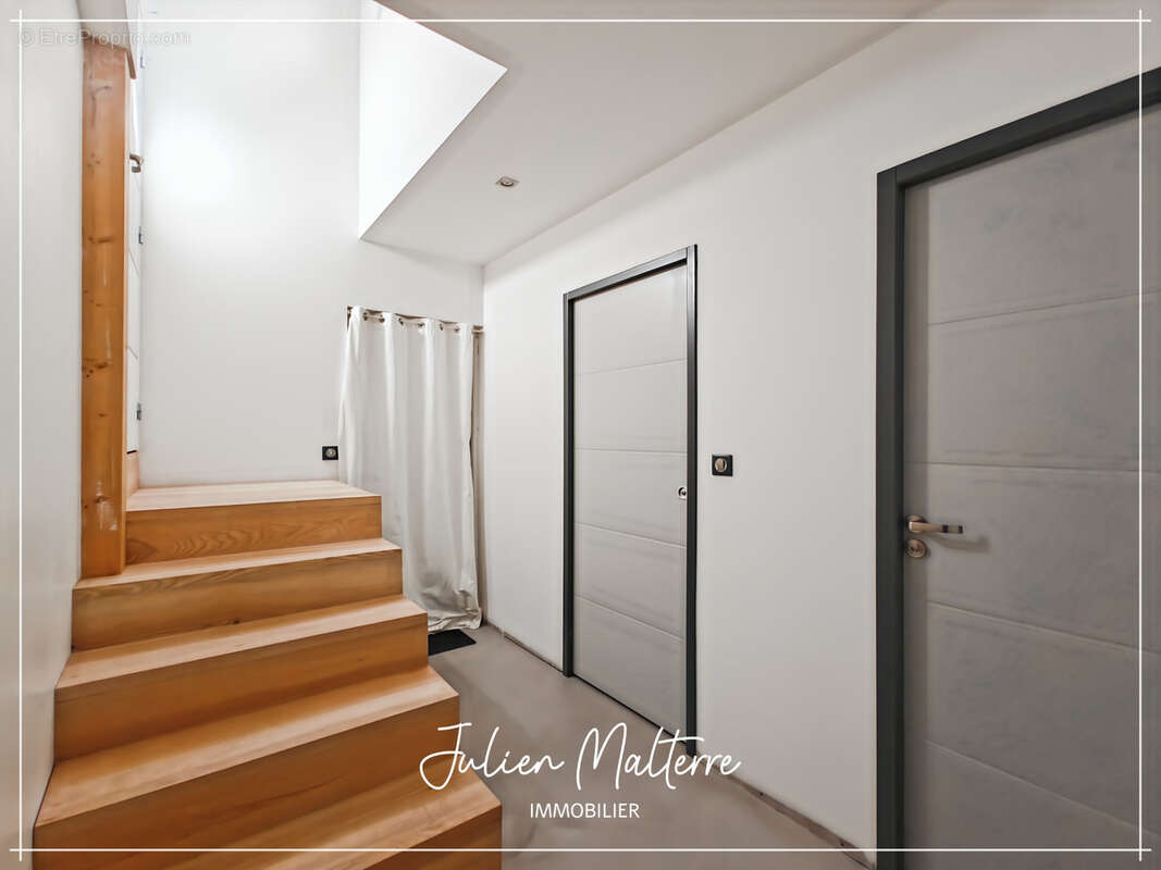 St-Just-St-Rambert, maison d'architecte 147 m², 4 chambres, garage double sur terrain de 985 m² - photo 17