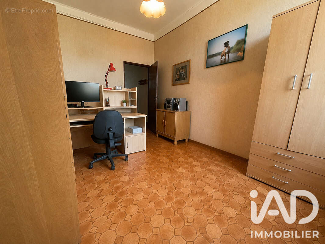 Photo 6