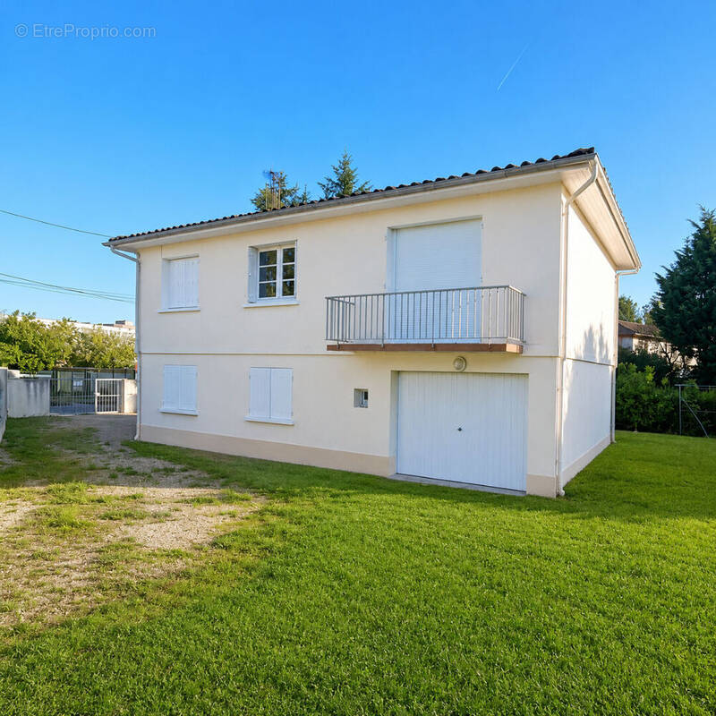 Maison à COGNAC