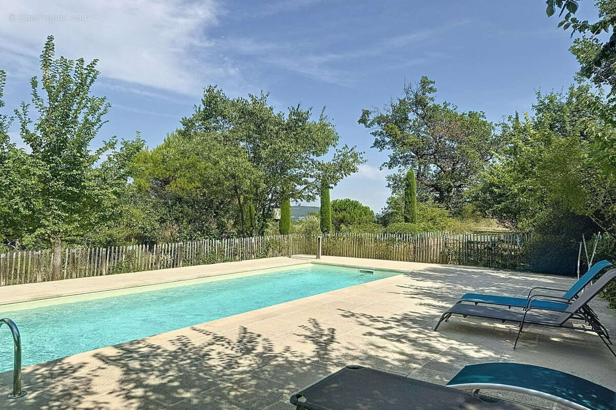 Maison à SAIGNON