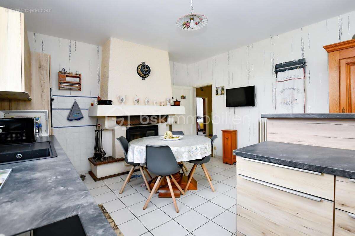 Maison de Maître - 7 pièces - 184m² - photo 6