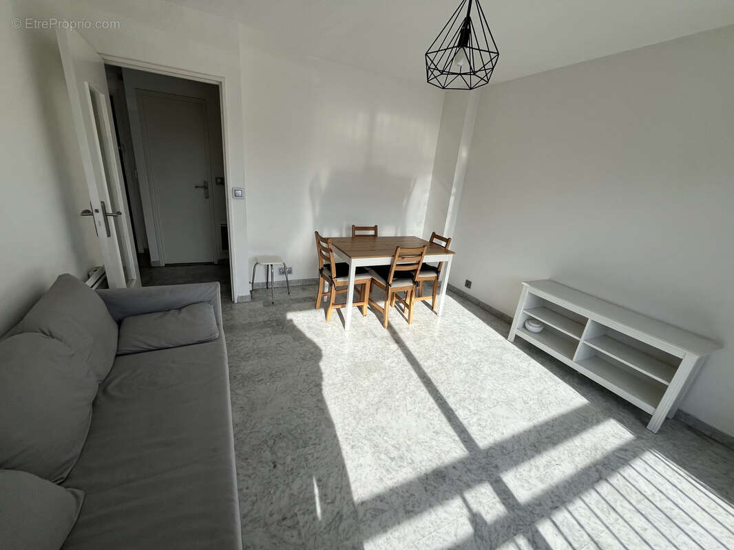 Appartement à ROQUEBRUNE-CAP-MARTIN