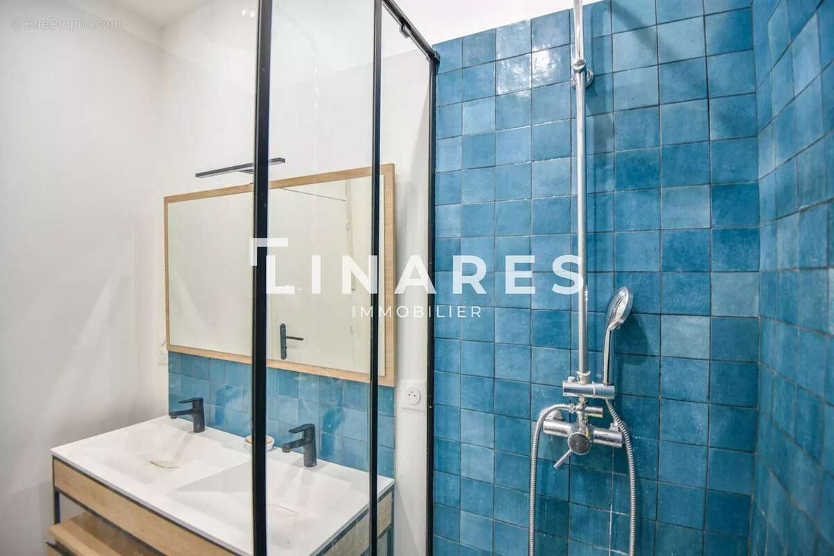 Appartement à MARSEILLE-5E