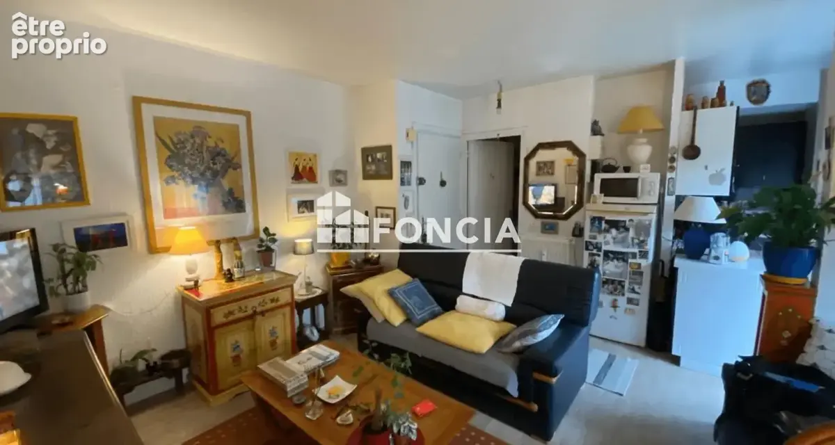 9eme joseph aiguier-t2 avec terrasse vendu avec locataire - photo 2