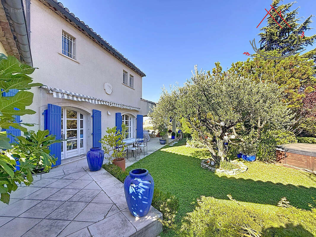 Maison à SAINT-SATURNIN-LES-AVIGNON