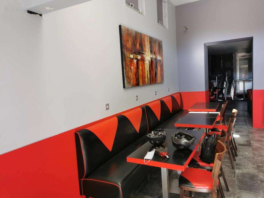 Commerce à ETREPILLY