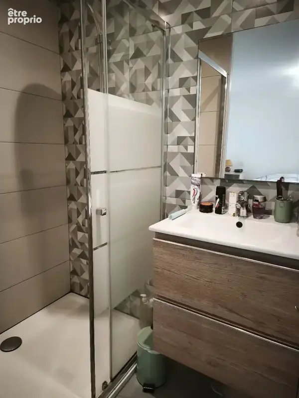 Narbonne - QUARTIER EDF  Appartement de type 2 rénové de 43 m2 vendu loué - photo 3