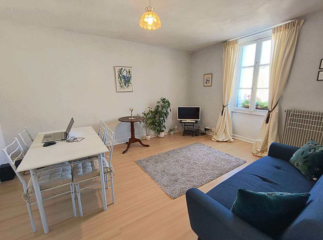 Maison à BESSINES-SUR-GARTEMPE