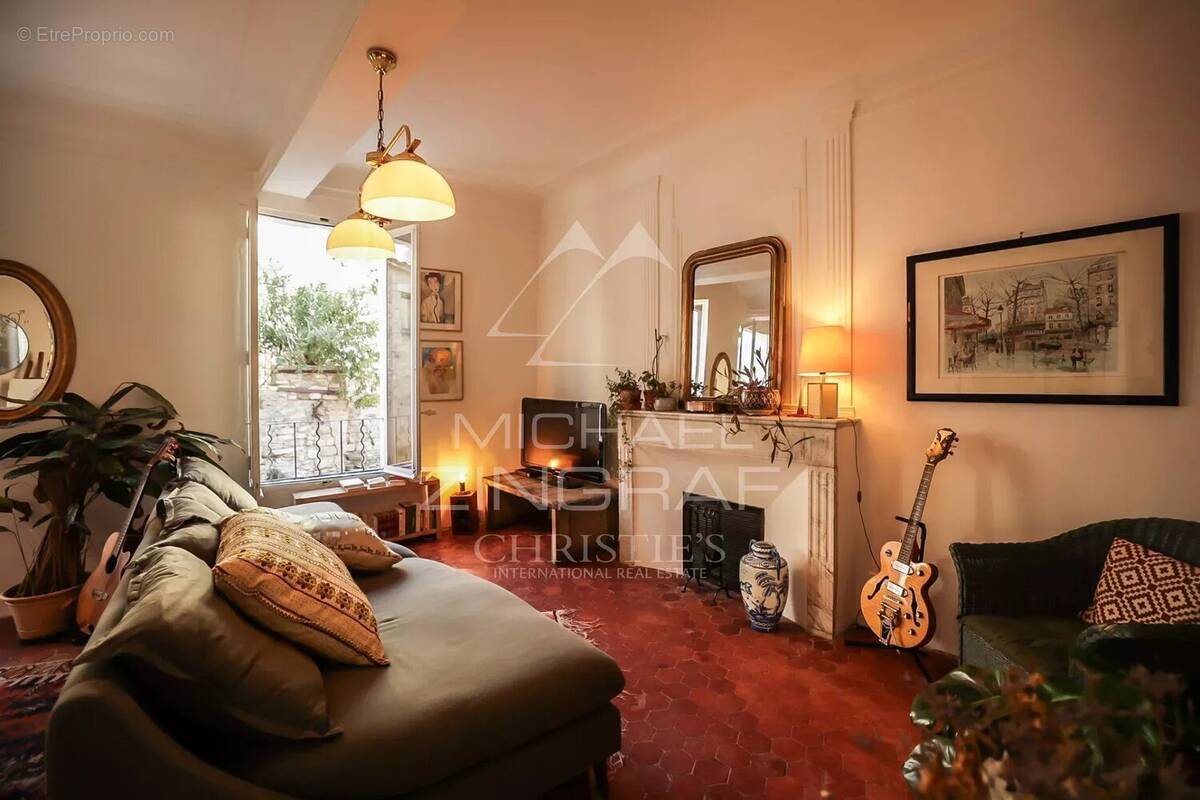 Appartement à BONNIEUX
