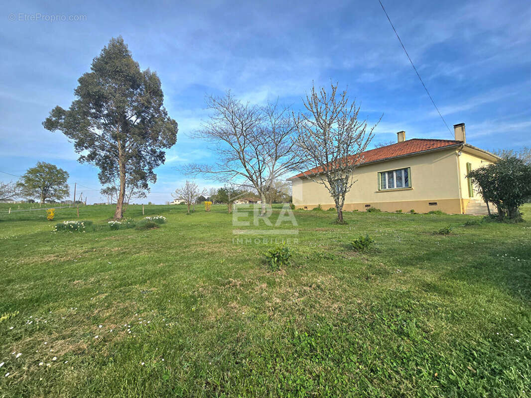 Maison à MONTPON-MENESTEROL