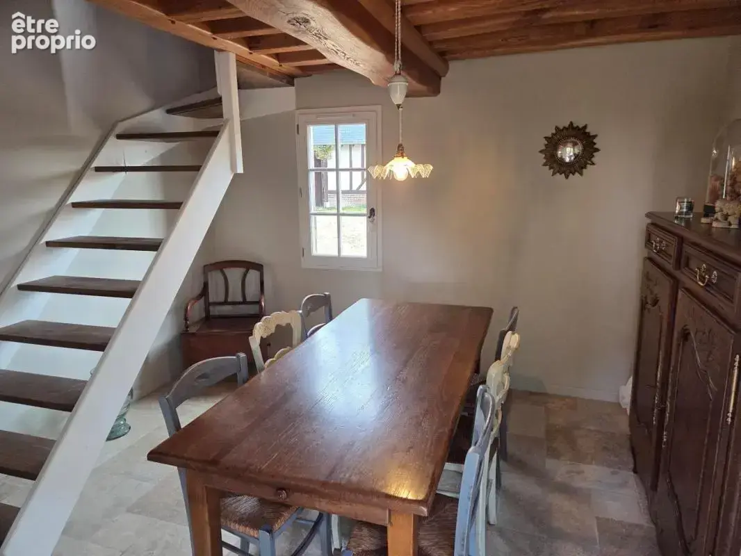 Maison de charme de 100 M2, 5 pièces 3 chambres avec une piscine et annexe sur un terrain de 4700 M2 à BONNEVILLE LA LOUVET (14) - photo 14