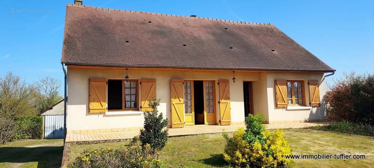 Maison à SAVIGNE-L&#039;EVEQUE