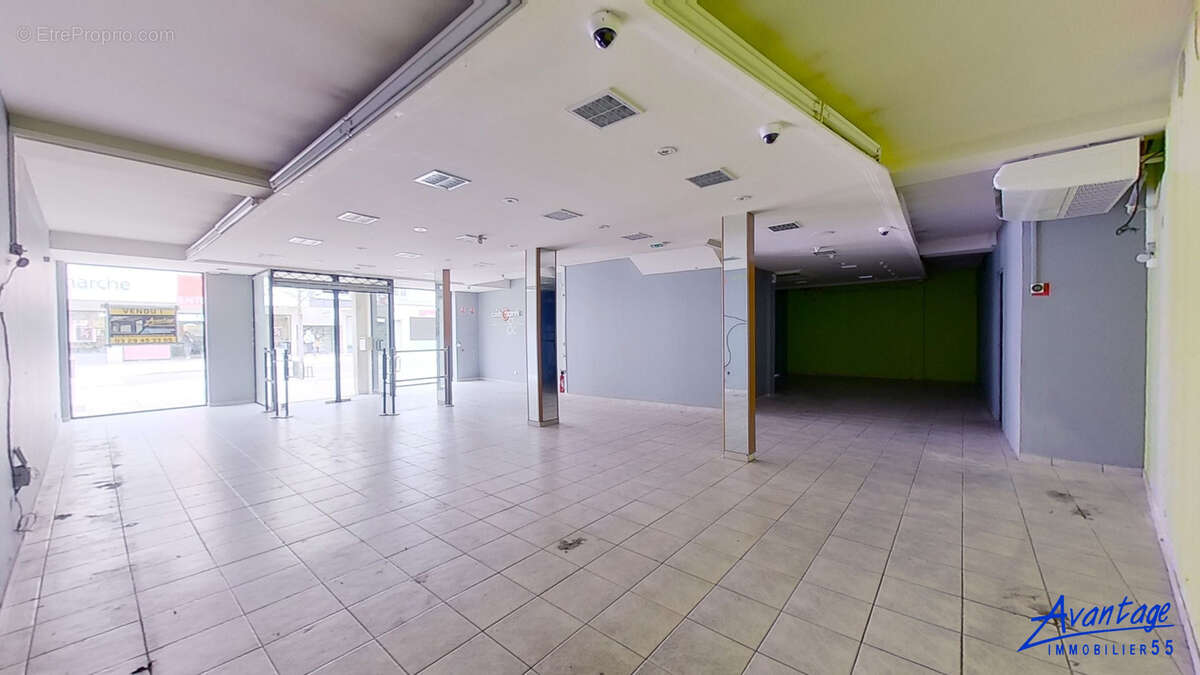Tres bel immeuble, emplacement no 1 - photo 3