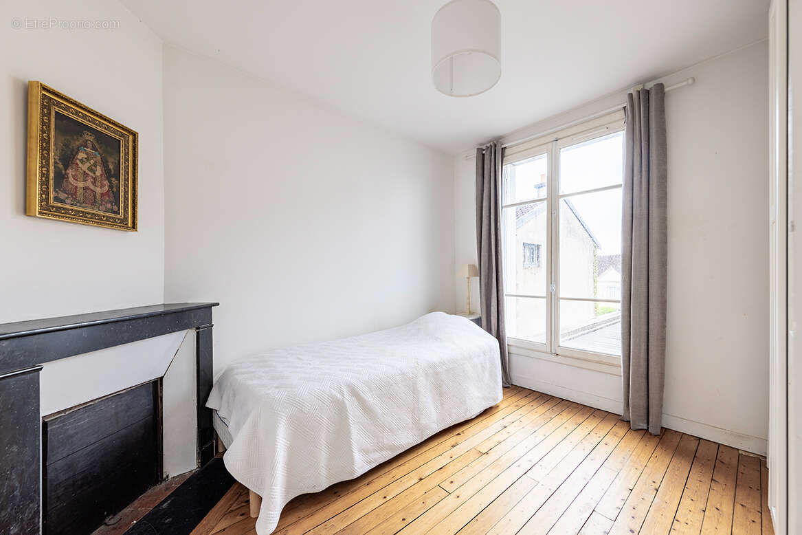 VERSAILLES  - Maison 200 m² + studio indépendant de 26 m². - photo 8