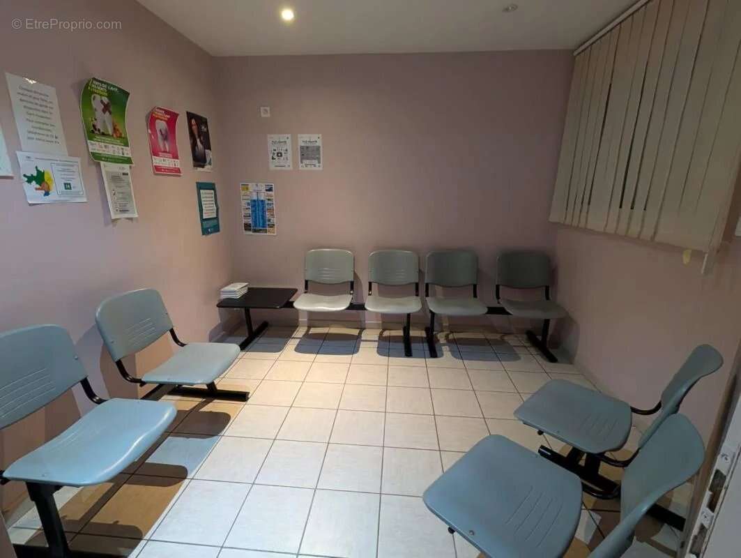 Appartement à BAGNOLS-SUR-CEZE