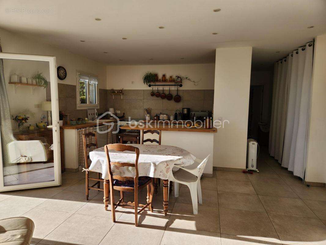 Maison à FORCALQUIER