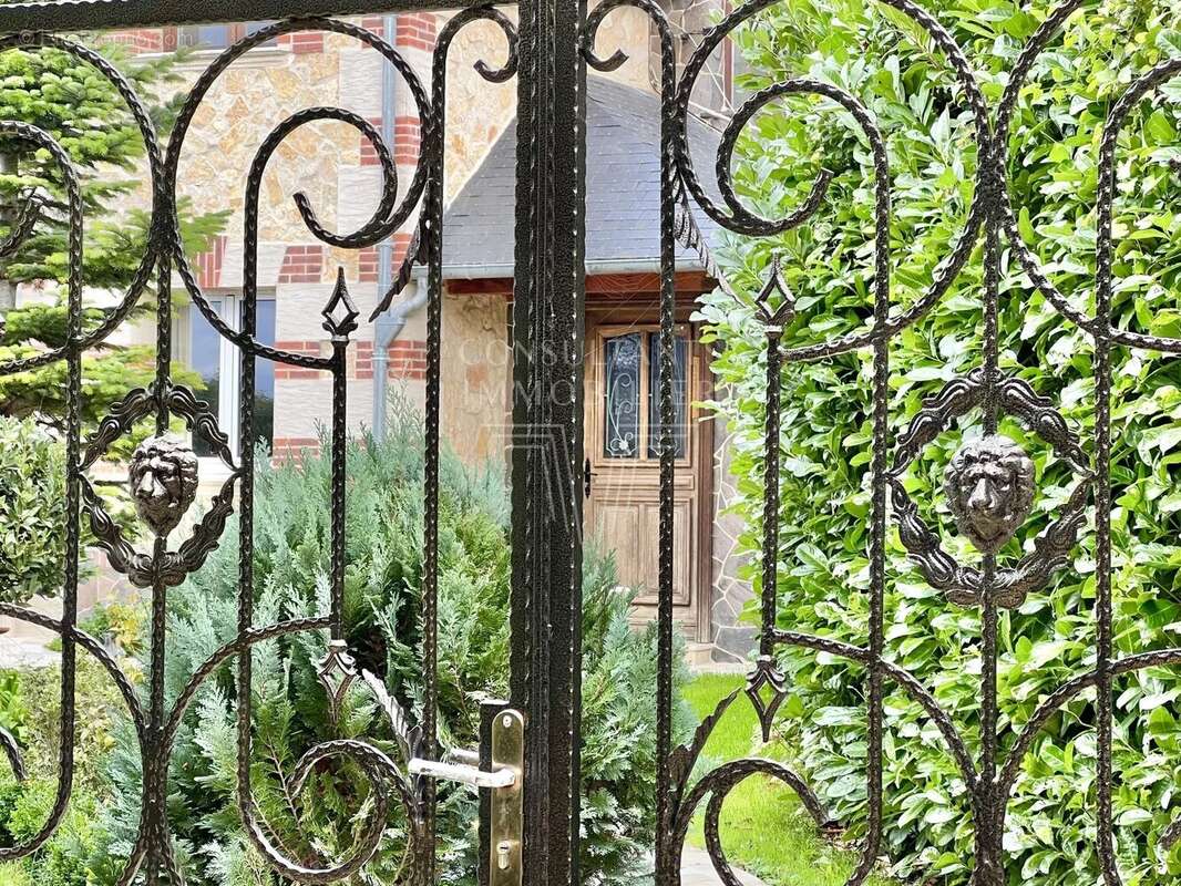 Trouville sur mer residentiel. maison 5 chambres jardin et garage. - photo 21