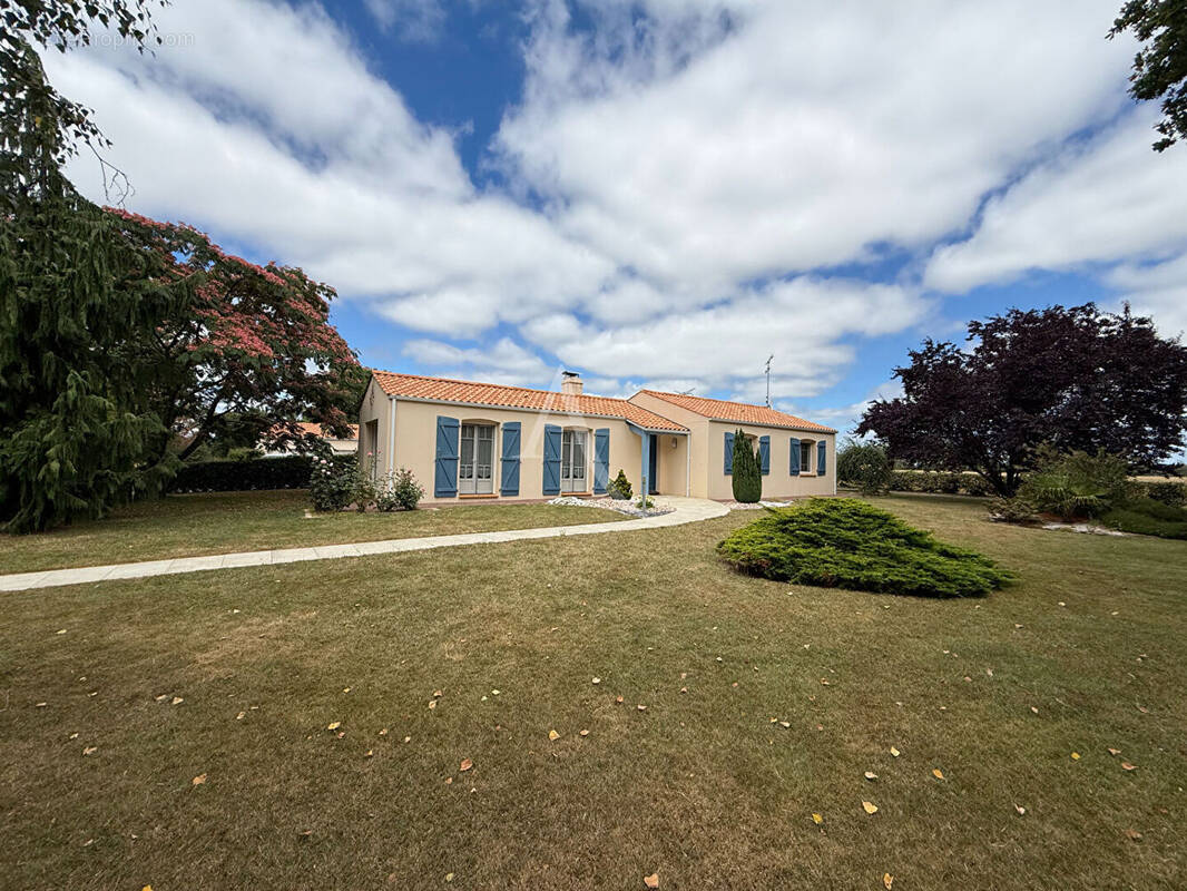 Maison à COMMEQUIERS