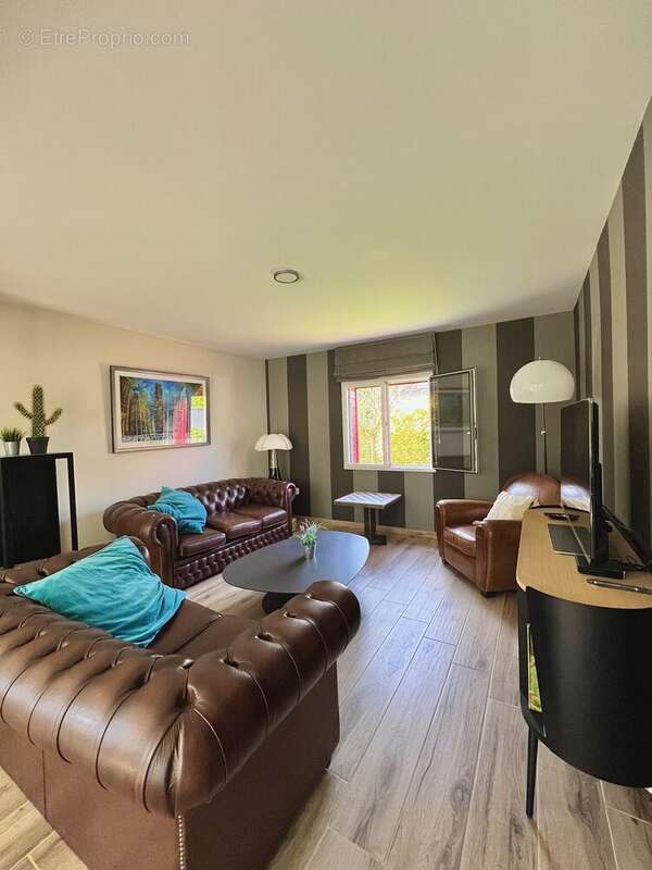 Maison à MONT-SAINT-AIGNAN