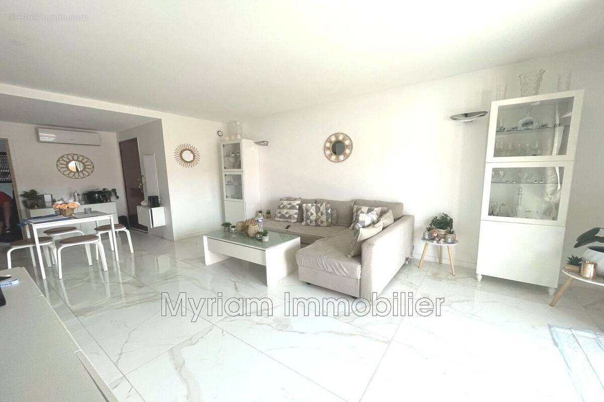 Appartement à LE CANNET