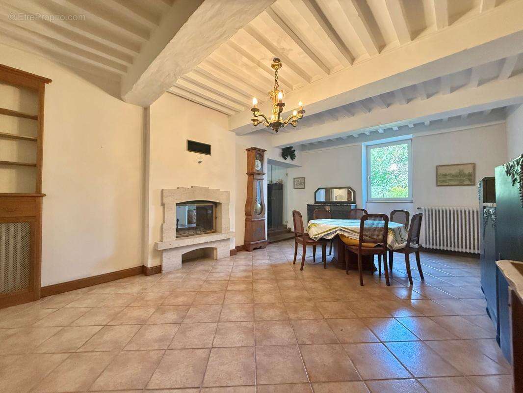 Maison à PONTAILLER-SUR-SAONE