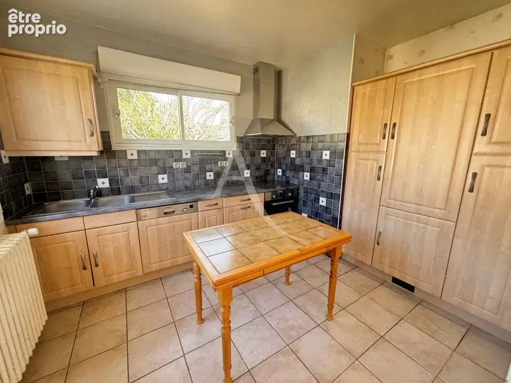 EN VENTE - FOURCHAMBAULT CENTRE - Maison 2 chambres sur sous-sol - photo 4